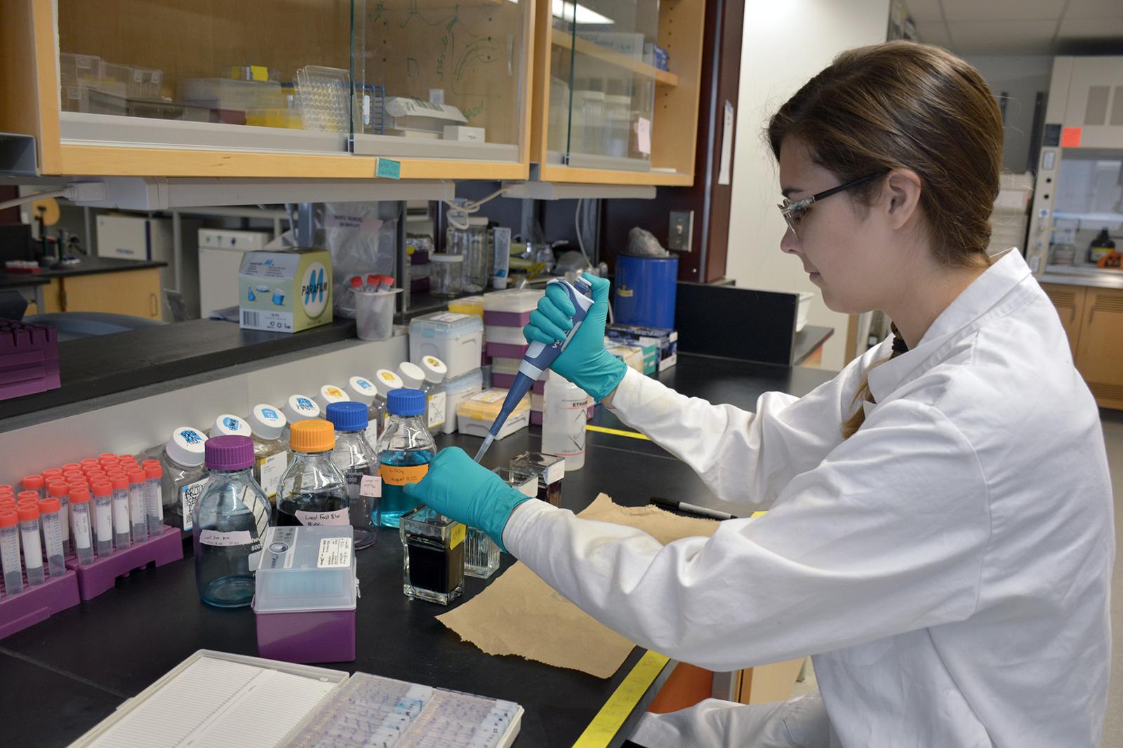 Woman working in lab.