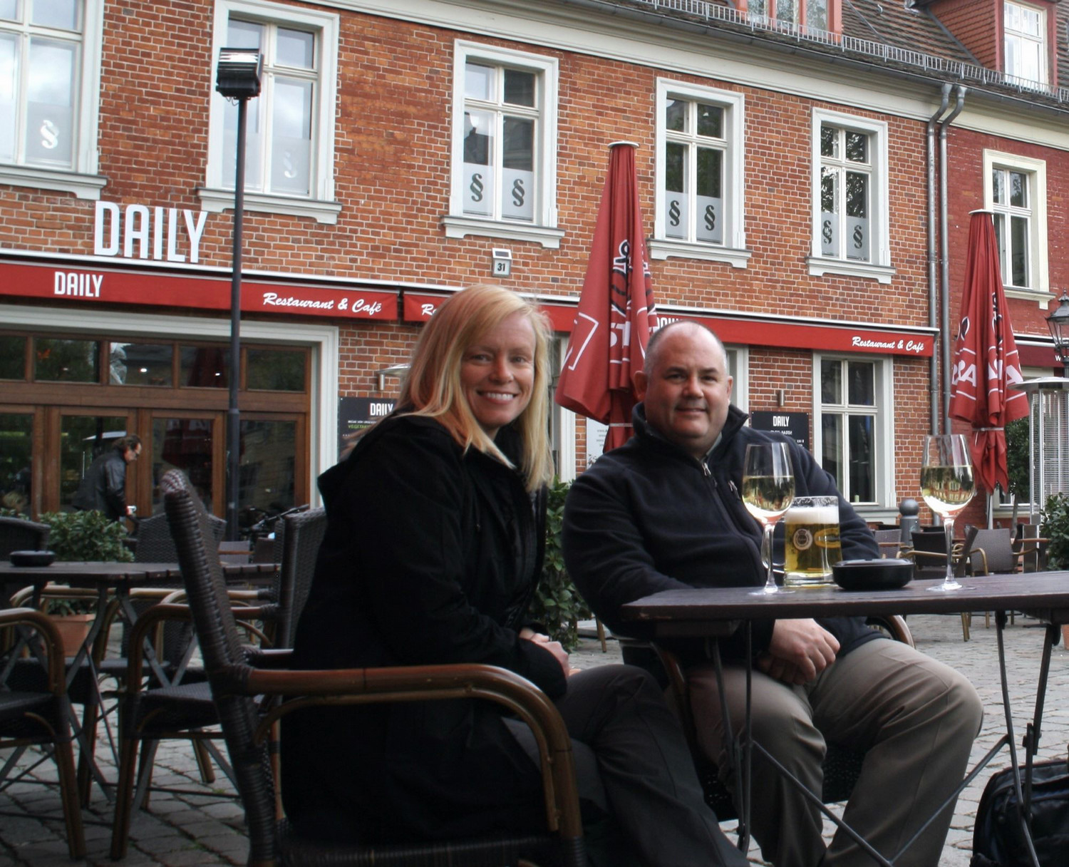 Tracy and James Youck at an outdoor patio.
