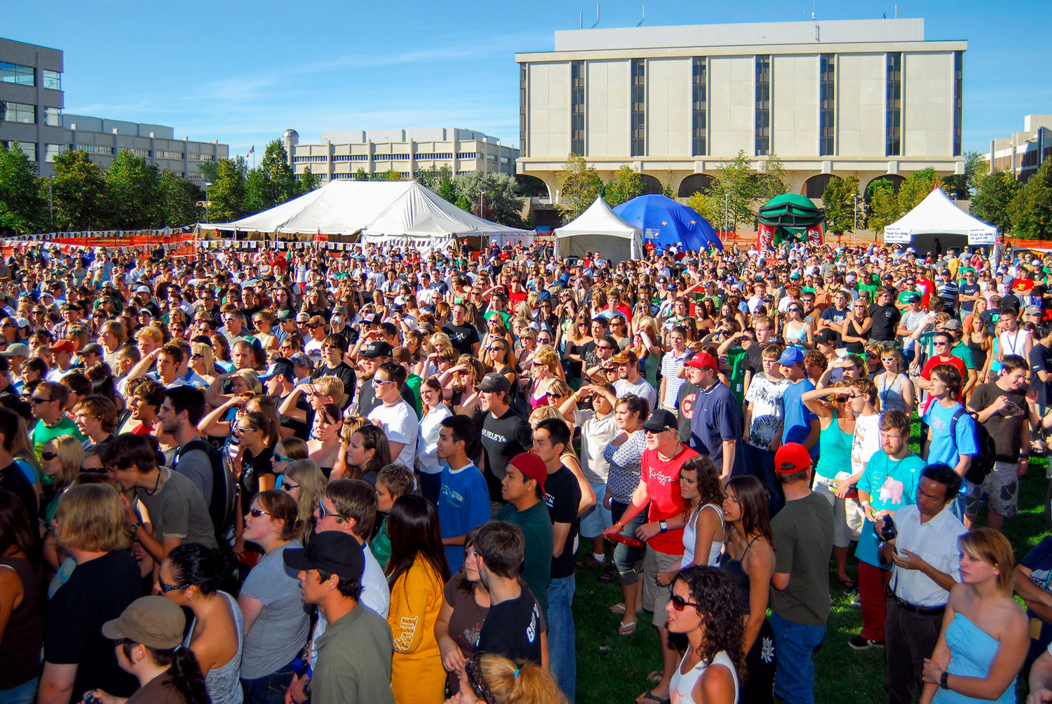 People gathered outside at the Concert on the Greens at the U of R