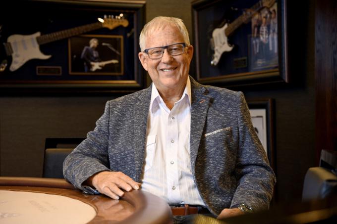 Entrepreneur, sports executive, and lawyer Gary J. Drummond receives Honorary Degree from U of R.
