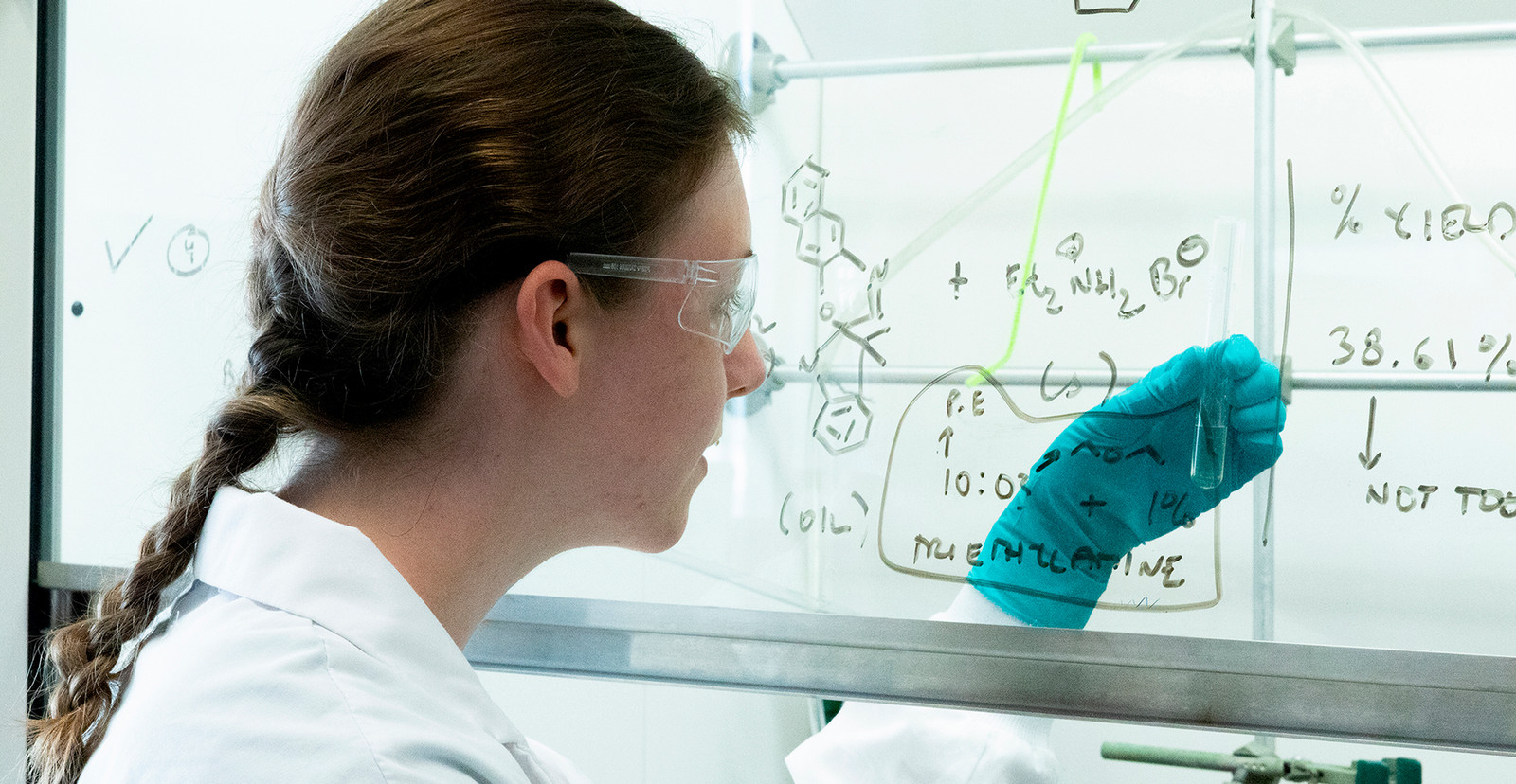 Chemistry student image