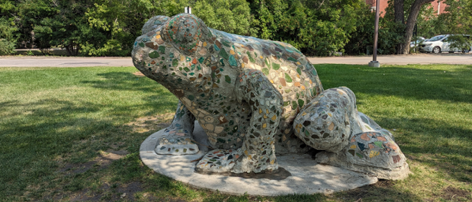 U of R Frog Statue in Wascana Park