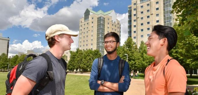 Students on the UofR campus