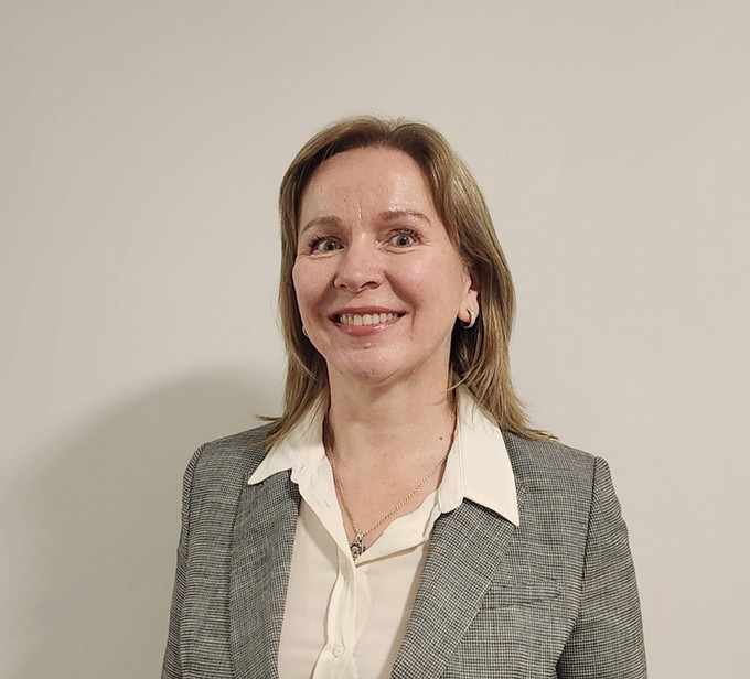 Dr. Anna Hughes